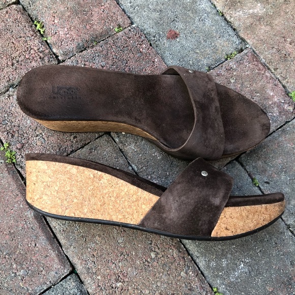 UGG Basil Wedge Slide Sandals Brown 6 - Picture 2 of 6